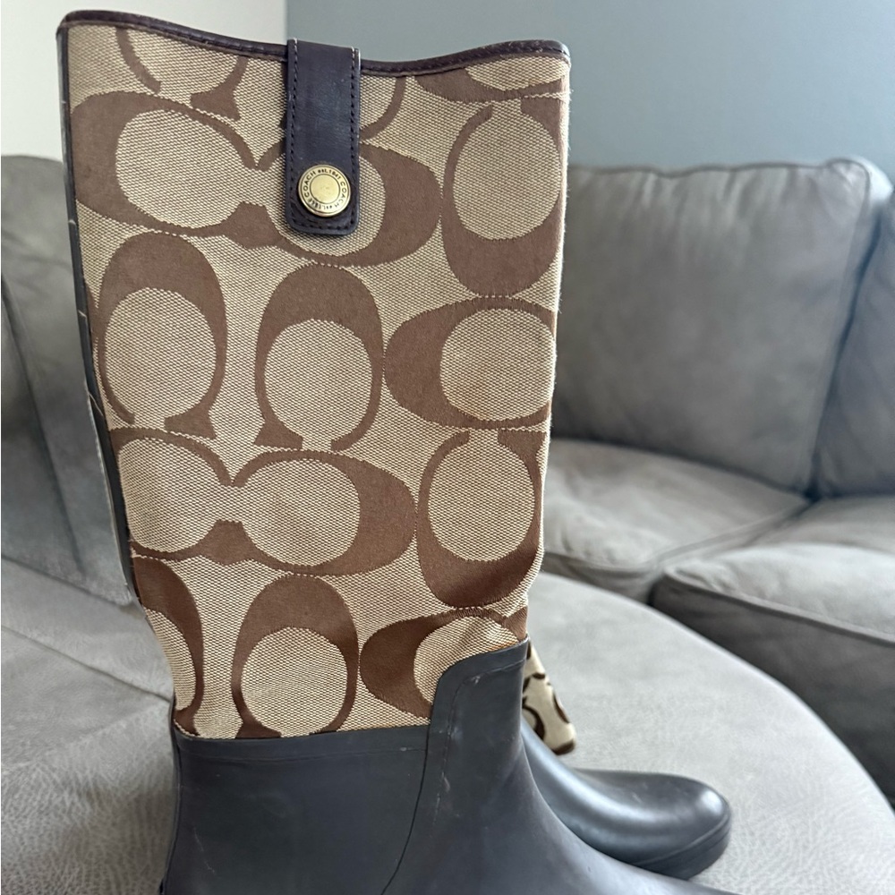 Coach Tan and Black Signature Pattern Rain Boots